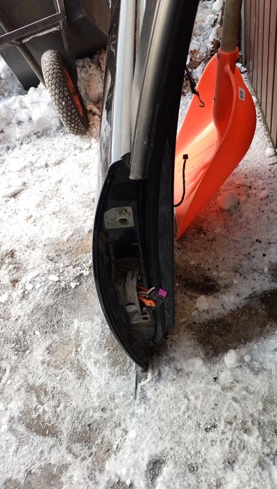 Volkswagen Golf 5 HB drzwi prawe tył LC9Z