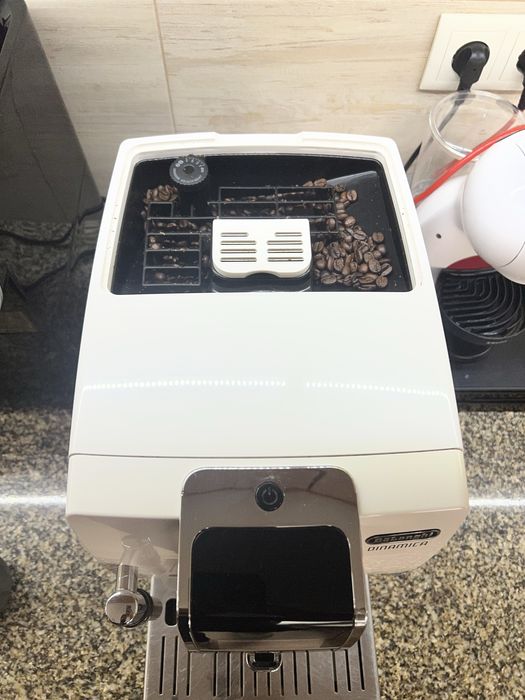 Máquina de Café Automática DELONGHI Dinamica ECAM350.35W