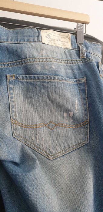 Jeans Mango com detalhes