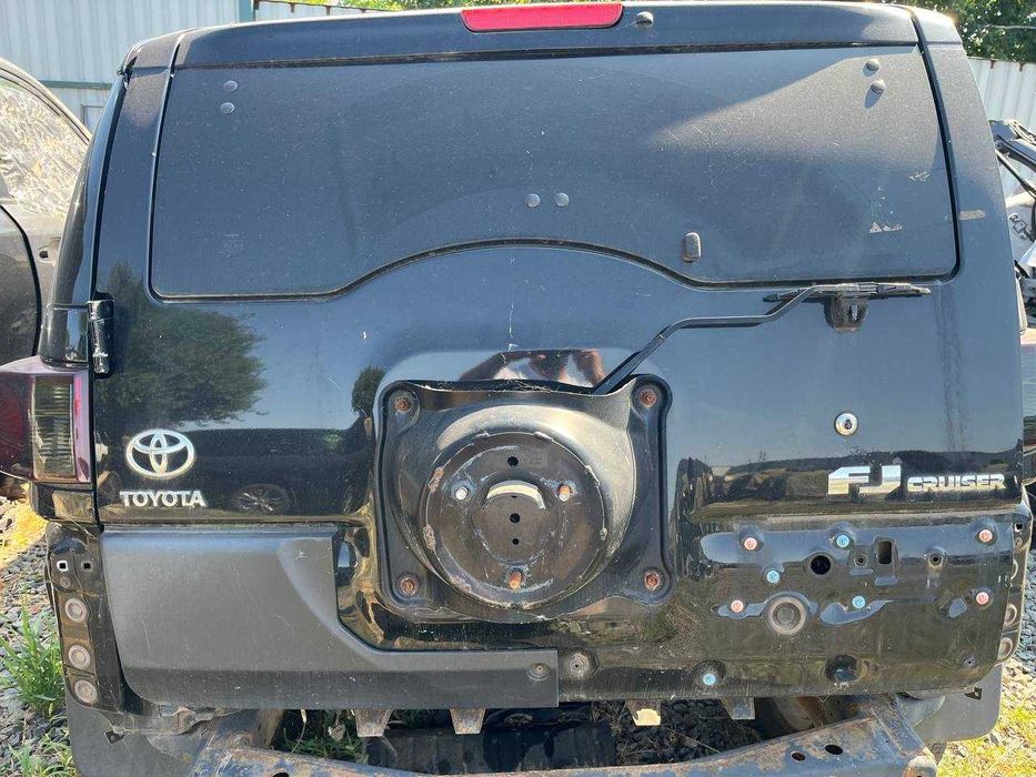 Крышка багажника ляда Toyota Fj Cruiser 06-14г.  67005-35380