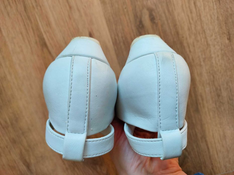 Białe buty komunijne 33 wkładka 21,8 cm Agaxy