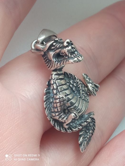 Zawieszka ruchomy smok srebro syg.