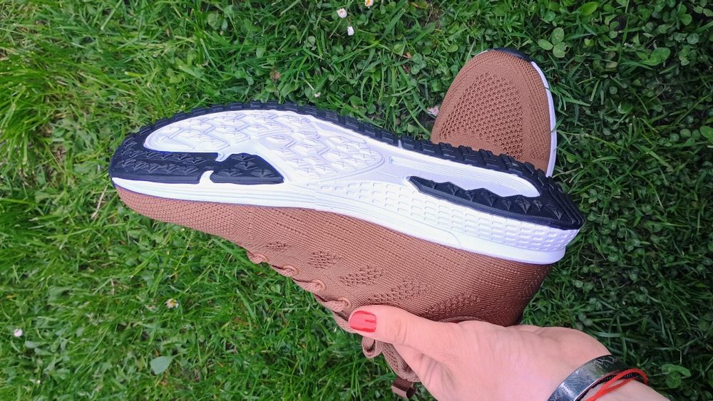 Nowe sneakersy 39 na szeroką stopę camel haluksy lekkie  brazowe