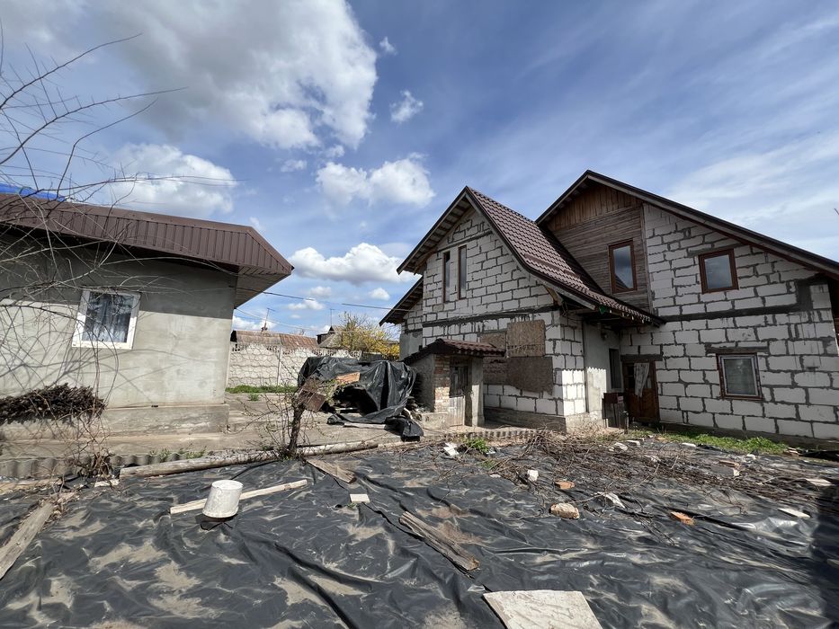 Продаж двоповерхово будинку. Вул. Шарохіна. Центрально міський район.