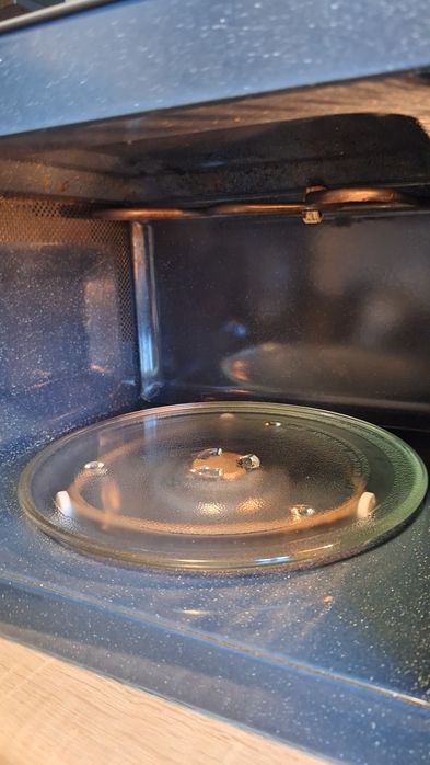 Kuchenka mikrofalowa  SAMSUNG