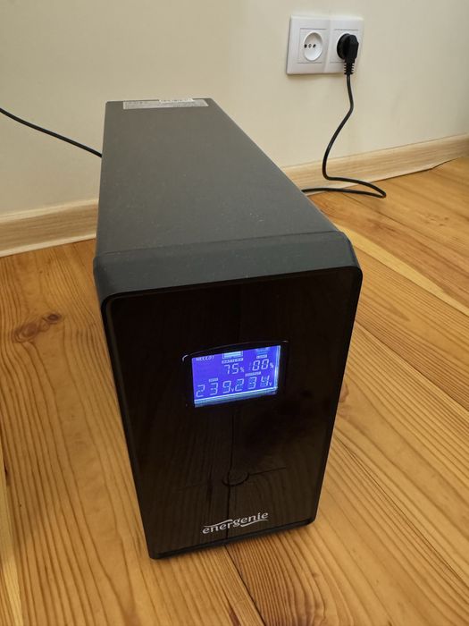 Продам Безперебійник