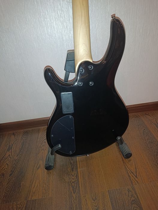 Бас-гітара Cort Action Bass Plus