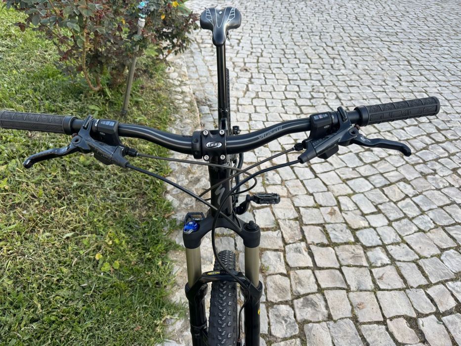 Bicicleta BTT Specialized