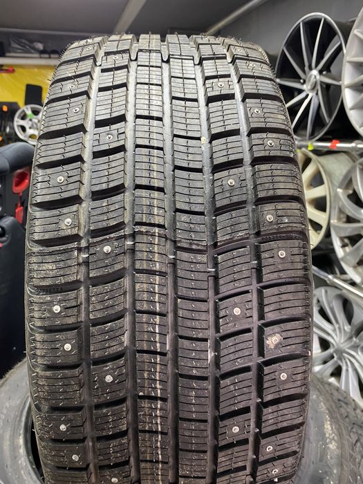 245 710 R490 pax новые 2шт броня  245 710 R 490 AC michelin под бандаж