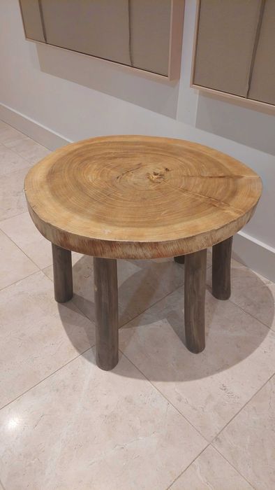 Mesa de apoio da AREA STORE - Teca natural