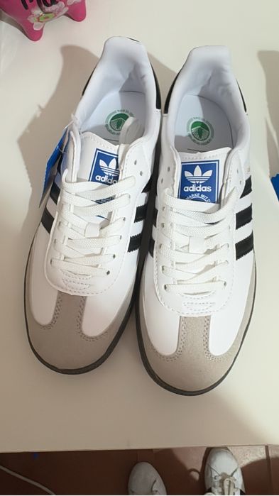 Samba novos com etiqueta