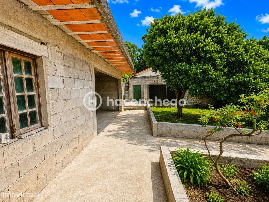 Moradia Rústica com 550 m² de terreno em Vila Cova, Barcelos