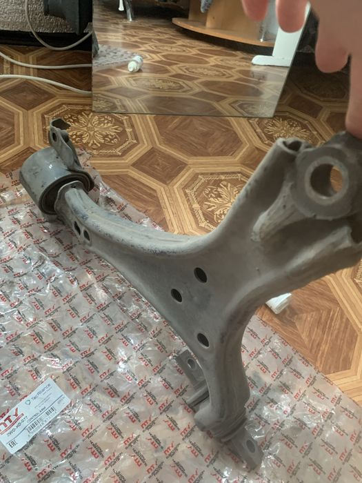 Ричаги в зборі з салінблоками до хонди акорд 5 покоління