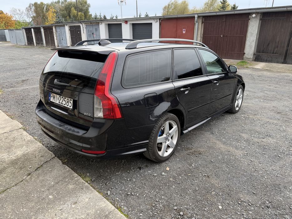 Volvo v50 2.0d r-design