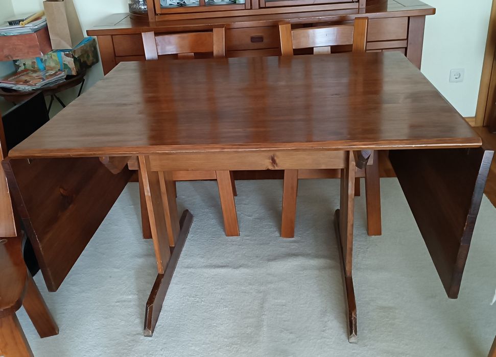 Mesa de madeira modelo Saint Clair