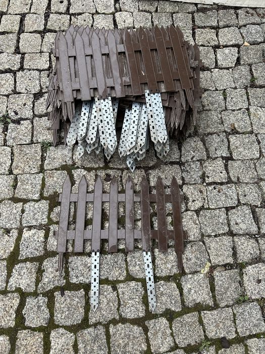 Plotek ogorodowy 40 sztuk kolor brazowy palisada