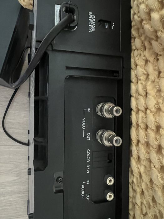 Відеомагнітофон японський