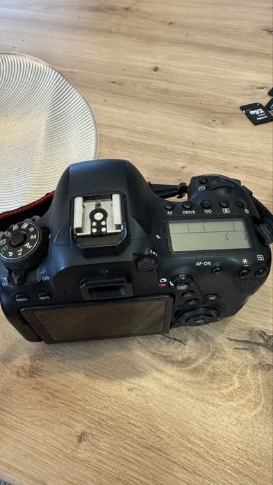 Фотоапарат Canon EOS 6D Mark II