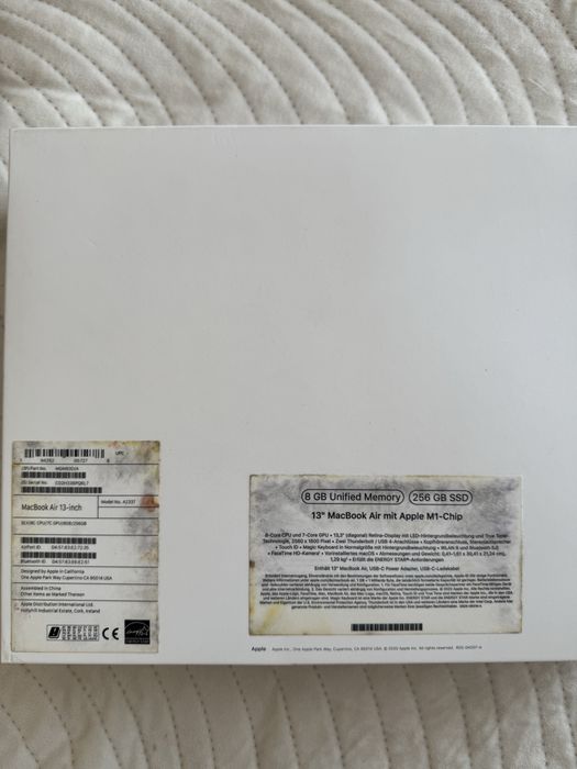 Продам macbook Air m1