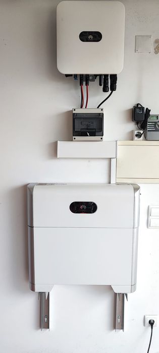 Painéis Solares Fotovoltaicos com bateria Huawei