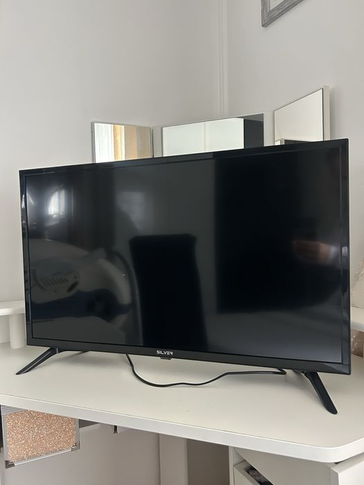 Televisão (SILVER) 32”