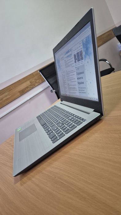 Ноутбук LENOVO в гарному стані