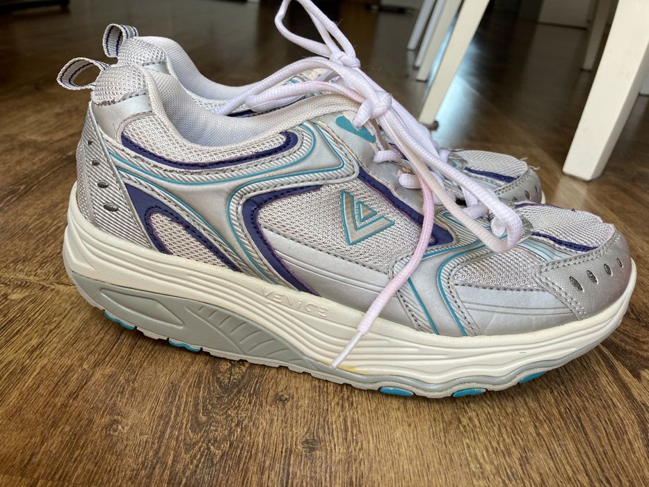 Włoskie buty sportowe venice rozm. 40