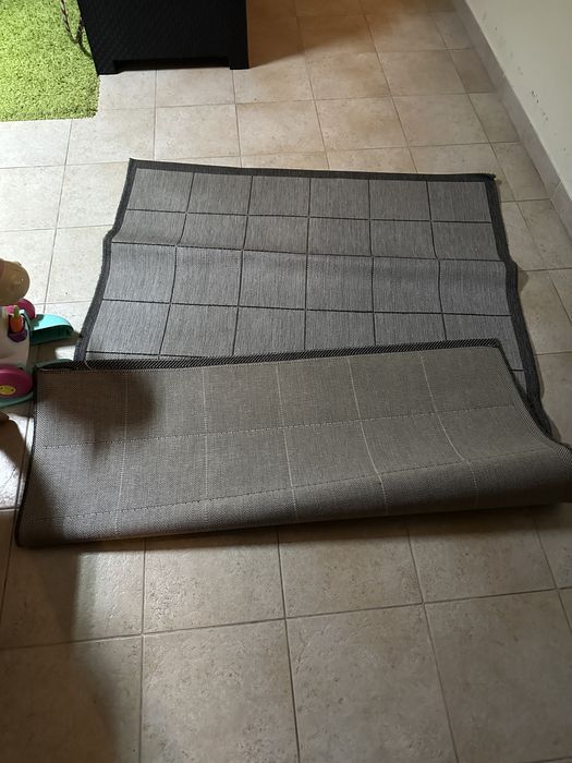 Tapete cinzento elegante para cozinha ou halls