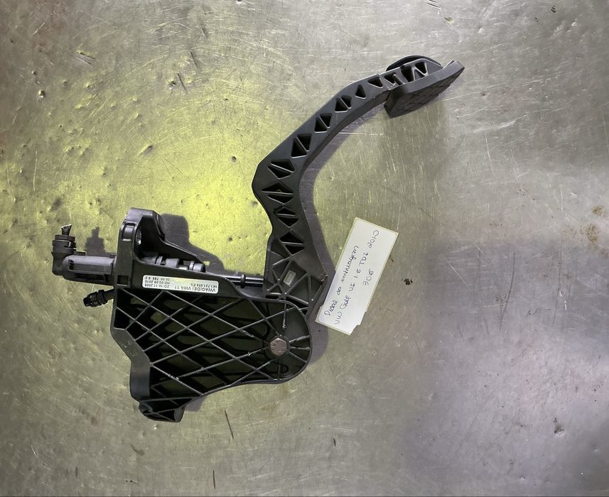 Pedal da embreagem do VW Golf VI 1.6 TDI 2010