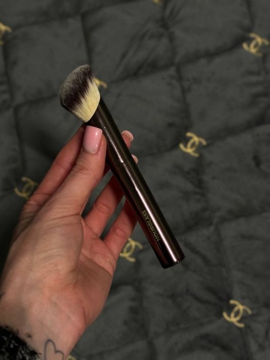 Пензлик для макіяжу Hourglass