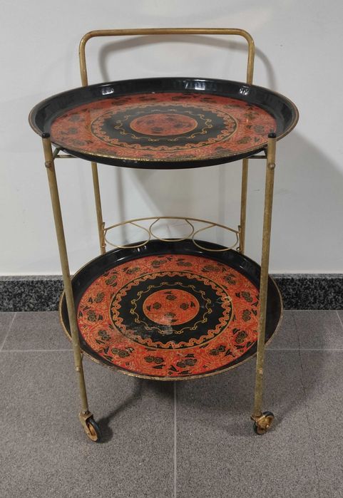 Carrinho metálico de bebidas - bar