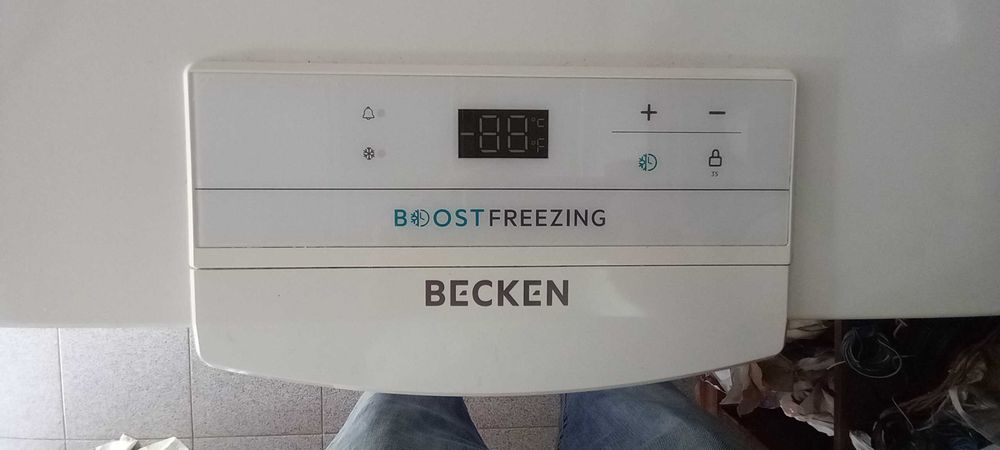 Arca congeladora Horizontal Becken em bom estado