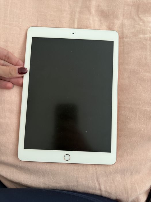 iPad (6th generation)