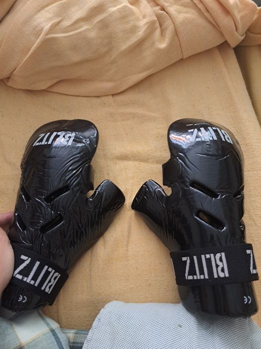 Luvas BLITZ - Taekwondo