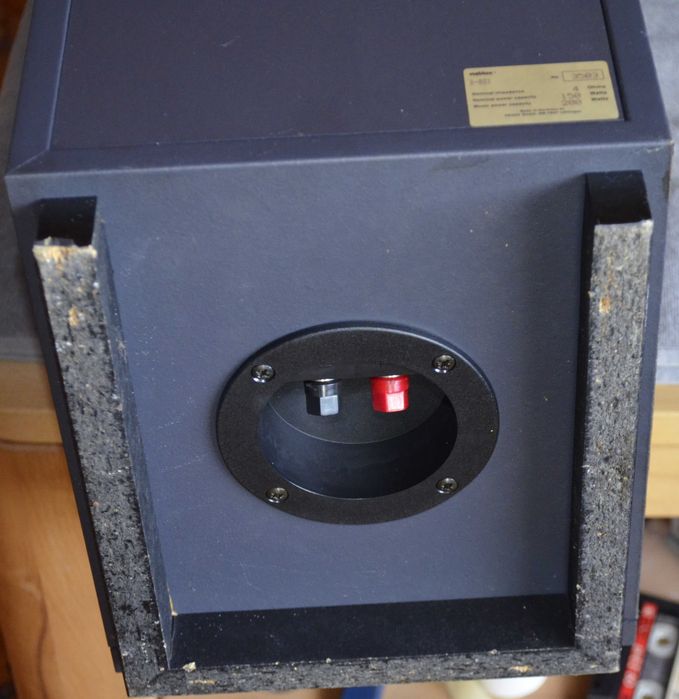 Kolumny podłogowe Revox Evolution D-Box 200watt Studer