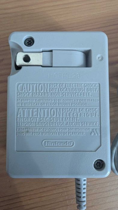 Oryginalna ładowarka Nintendo DSi / 2DS / 3DS — wersja japońska (100–120V) — WAP-002 (JPN)