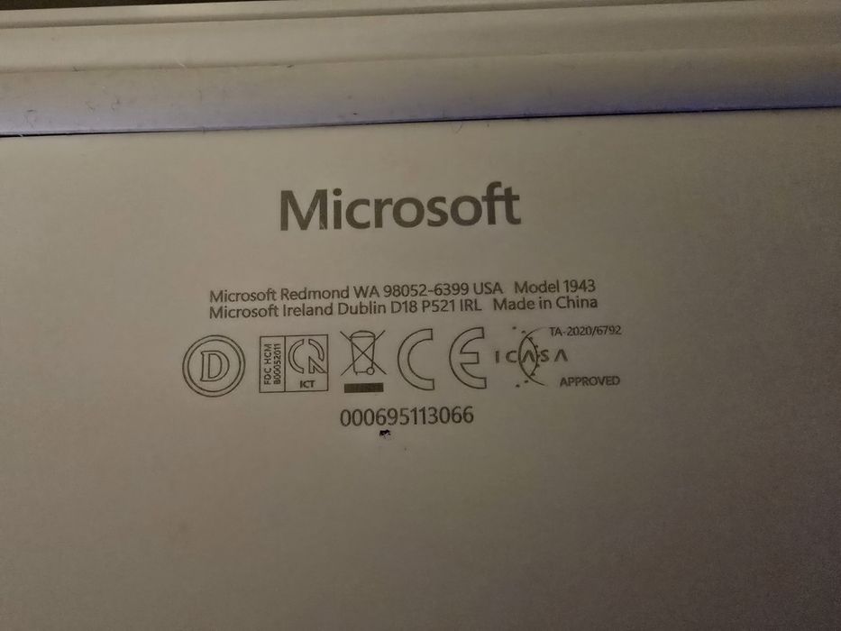 Surface laptop Go mod 1943