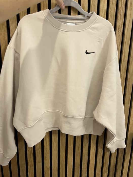 Кофта найк оригінал іде трішки укорочена стан нової