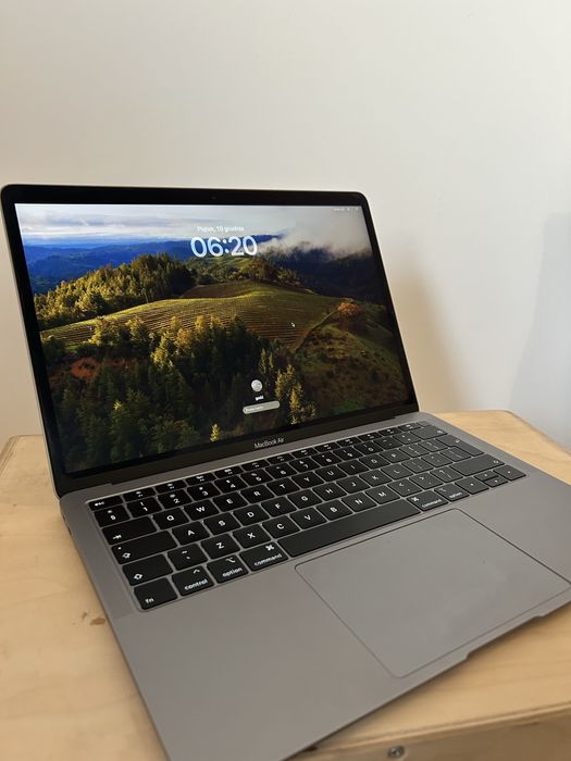 2019 MacBook Air A1932 13” i5 1,6 GHz 8GB 128GB gwiezdna szarość