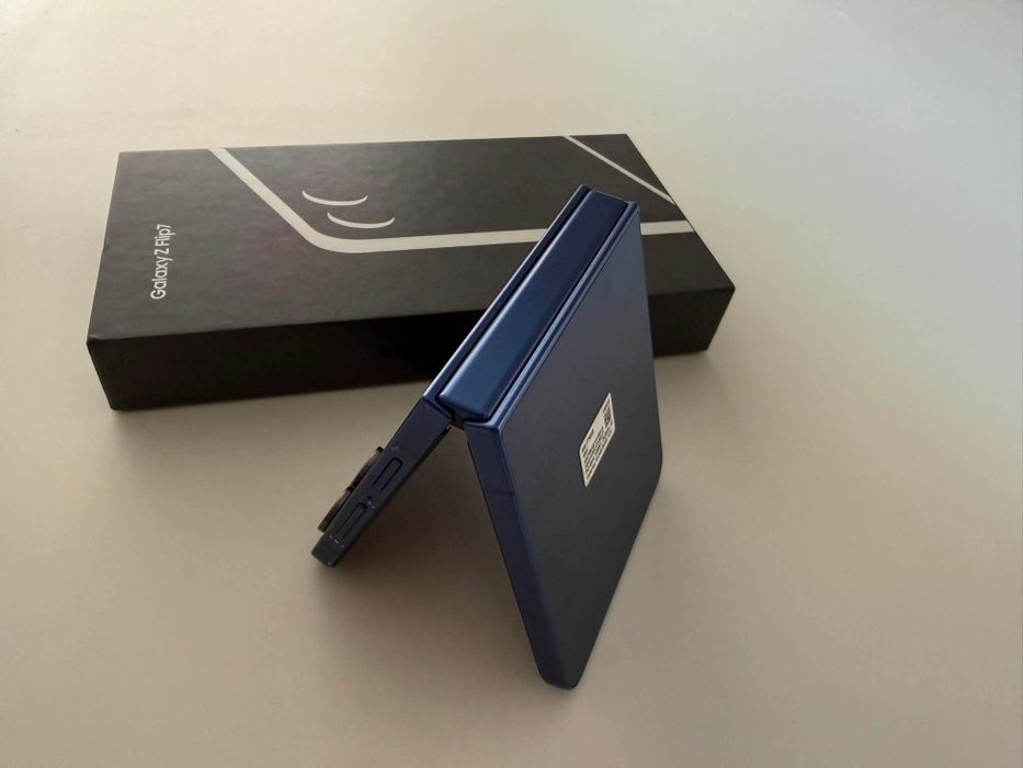 Samsung Galaxy Z FLIP 7 12/256gb
