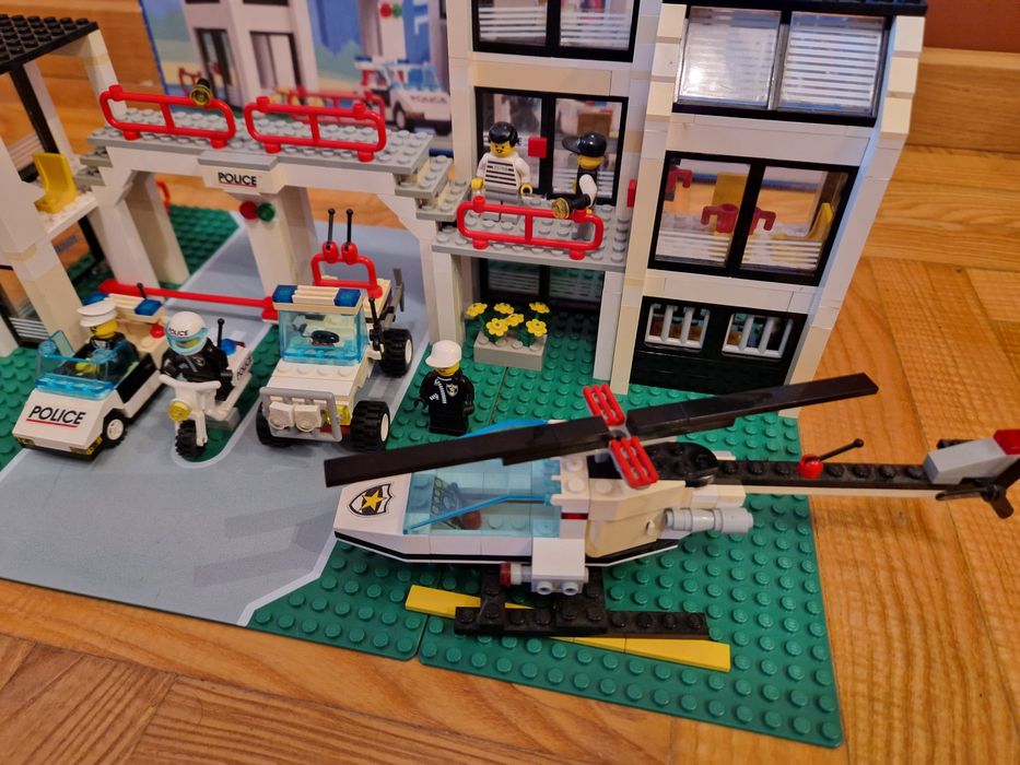 Lego 6398 town system.