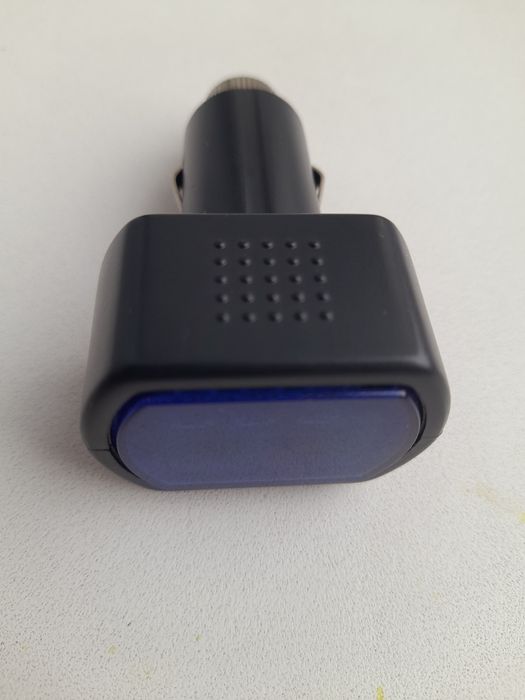 Вольтметр в прикуриватель авто, манометр шинный