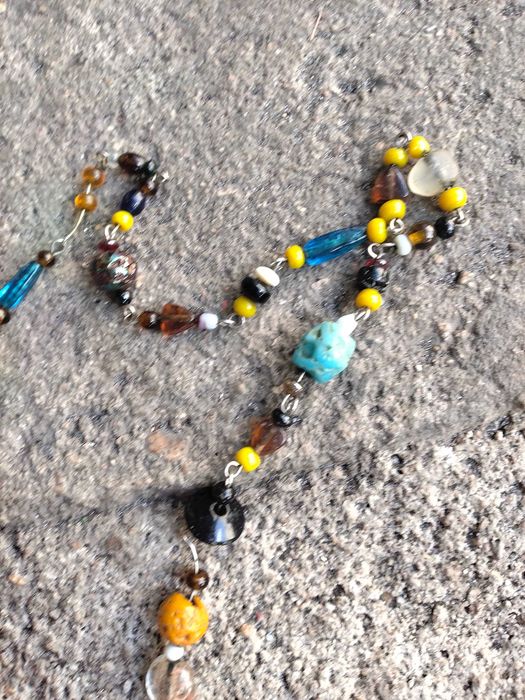 Fios e pulseiras bijuteria
