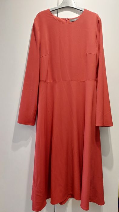 Prosta elegancka sukienka rozm 40