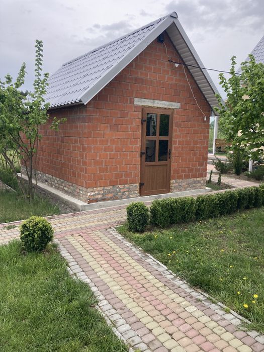 Відпочинок,чан басейн батут,мангал,озеро.