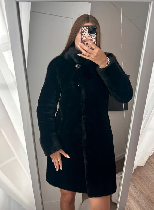 Eleganckie Futro Mykonos Czarne Piękne M