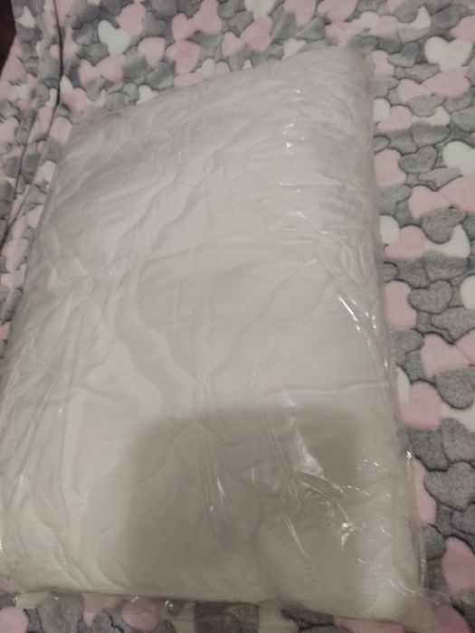 Продам матрац,ковдри.