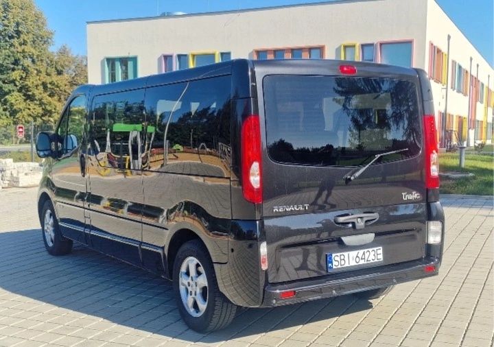 Renault Trafic 2.0 dCi 115 FAP Grand Passenger Black Edition