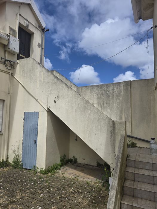 Arrendo T1  mobilado na Marinha Grande