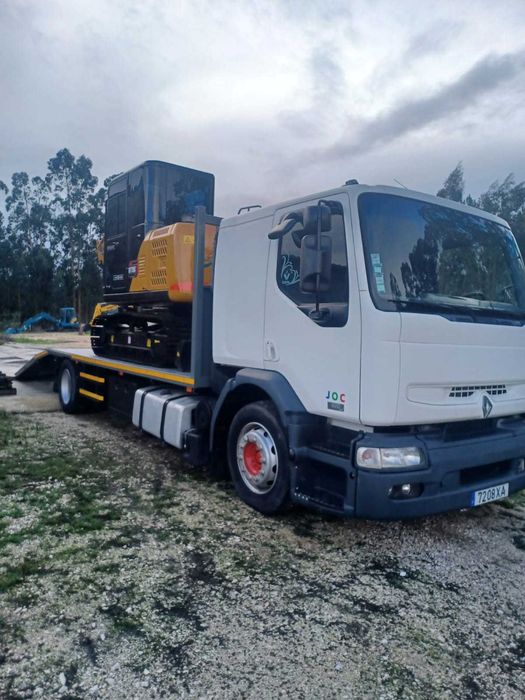 Venda de camião Renault porta máquinas